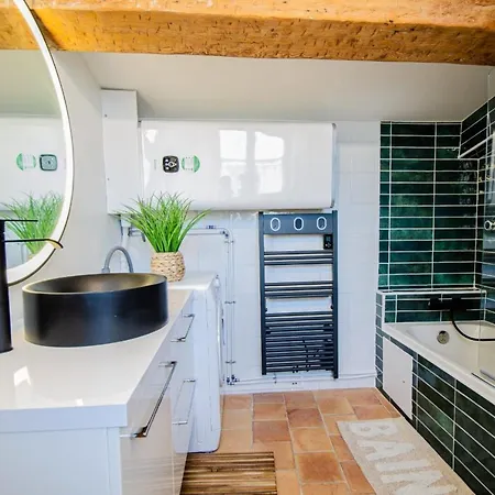 Apartment T2 Au Coeur D'ajaccio - Parking & Ac